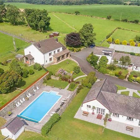 Trenewydd Farm Holiday Cottages Cardigan Exterior photo