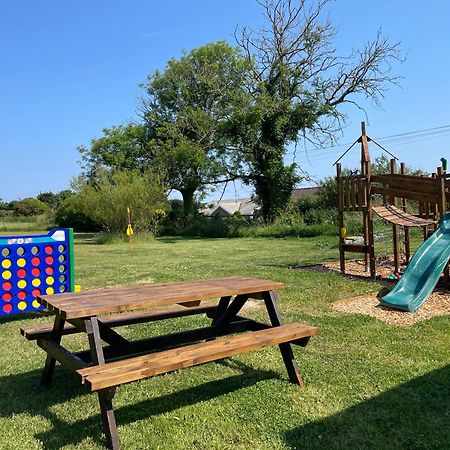 Trenewydd Farm Holiday Cottages Cardigan Exterior photo