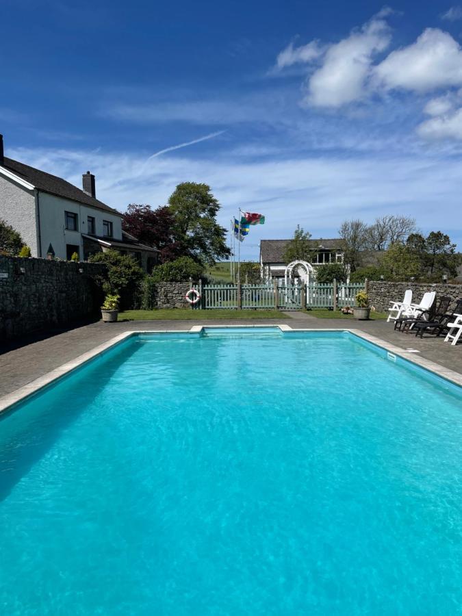 Trenewydd Farm Holiday Cottages Cardigan Exterior photo